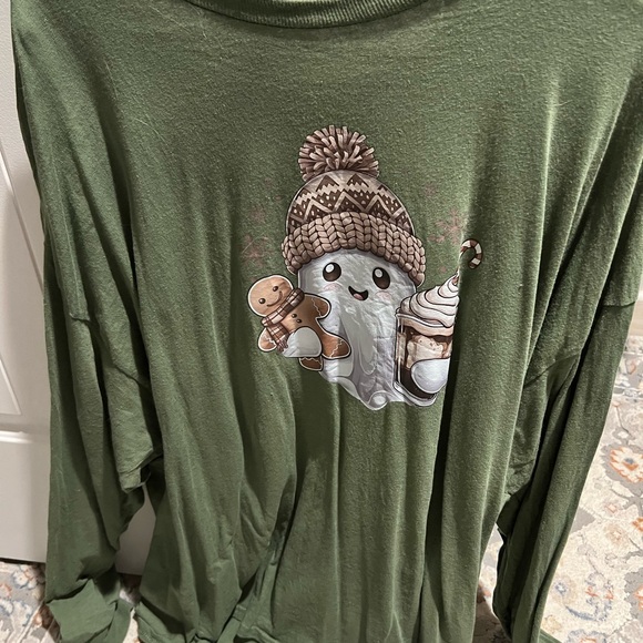 Tops - Green Long Sleeve Shirt with Cute Winter Graphic